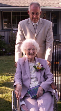 mom J2816x2112-105